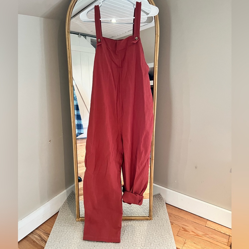 Jumpsuit w Back Pockets